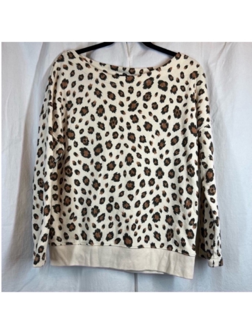 J.Crew 100% cotton leopard print crewneck pullover sweatshirt classic chic